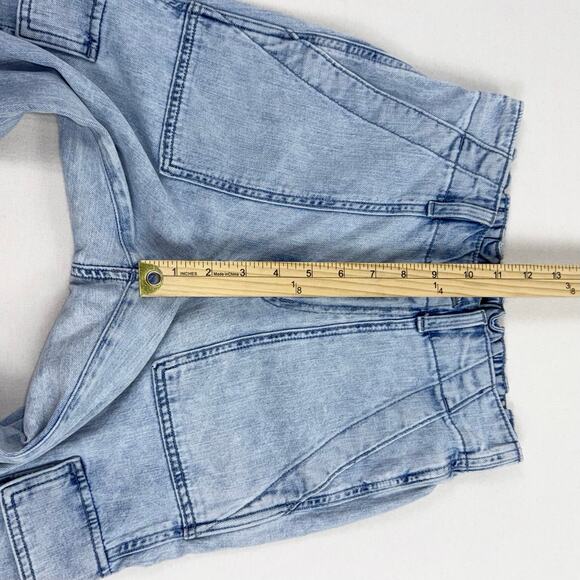 J Crew Factory Lightweight Drapey Cargo Jogger Jean Size 25 Light Wash Blue - Picture 13 of 16